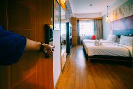 Ring road utara, pandean gandok no.56 condongcatur, ugm gowongan kidul 50, tugu jogja, yogyakarta jumlah kamar 54 dengan akses wifi gratis rate harga atau tarif hotel rp 342,149.00. Mencicip Ibis Yogyakarta Adisucipto Diaspora Iqbal