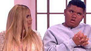 Jetzt offenbart sie, wie schwer es oft war nach ihrem türkeiurlaub kann katie price ihren sohn harvey endlich wieder in die arme schließen. Katie Price Will Behindertem Sohn Eine Nacht Mit Einer Prostituierten Schenken