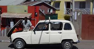 Image result for Jaune Taxi 1977 Renault