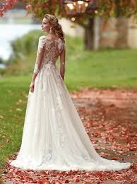 Se avete mai partecipato alla celebrazione di seconde nozze o di riti civili giovani vi sarete rese conto abiti da sposa 2021 per donne glamour. Abiti Da Sposa 2021 Nicole Trionfano Gli Abiti Da Sposa Nicole Milano 2021 Alla Vbbfw