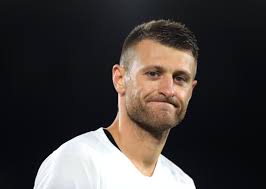 У першому матчі з «рапідом» «зоря» зазнала розгромної поразки. Liga Yevropi Yakij Viglyad Maye Turnirna Tablicya Grupi Zori Pislya 1 Go Turu