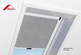 Heben und senken mittels bedienschiene. Roto Verdunkelungsrollo Zrv Verdunkelungsrollo Zrv Sonnenschutz Innen Roto Dachfenster Online Fenster Kaufen Qualitat Aus Deutschland