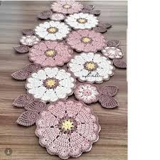 Crochet Rug Flower Table Runners 28 Ideas Braidedrugsdiyeasy Crochet Flower Ideas Rug Tig Isi Cicekler Orme Bebek Sapkalari Afgan Tig Desen