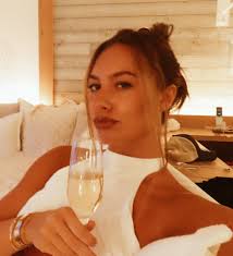 Photos by Emilia Blu (@emiliapace_) · December 19, 2024