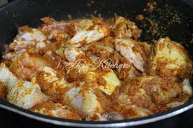 Meskipun, tampak sederhana akan tetapi bila membuatnya dengan hati yang tulus, tentu aroma dan rasanya, hmm…nikmat dan lezat. Rendang Ayam Mudah Dan Sedap Oleh Resepi Orang Kita Facebook
