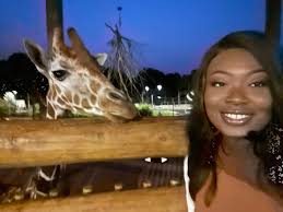 What a pleasant way to start the day! I stopped by the Lincoln Children's  Zoo for #nationalzookeeperweek ! [Jake (the snake) may or may not have been  my favorite part about the