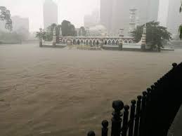Tapi korang tahu tak ada satu ajaran yang dikatakan sesat dari malaysia yang sangat berpengaruh. Flooding In Kl Anyone Knows If This True From Today S Heavy Rain Malaysia