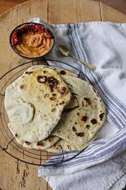 Nan E Taftoon Persisches Nanbrot Aus Der Pfanne Labsalliebe Persisches Essen Rezepte Persische Rezepte