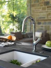 Most kitchen sinks are often white or stainless, but lately i've seen more and more of an unusual new feature: Ceramic Franke Kitchen Systems