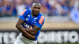 Seja bem vindo à futclassics! Cruzeiro Sassa Tauscht Trikots Und Ticket Gegen Benzin Goal Com