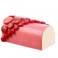 Buche Ispahan Macaron Biscuit Rose Petal Cream Fresh Raspberries And Litchis Dessert Noel Desserts Buche De Noel