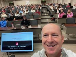 Amy Cruce's Instagram, Twitter & Facebook