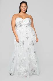 Get the lowest price on your favorite brands at poshmark. Fashion Nova Plus Size Wedding Dresses Off 74 Www Daralnahda Com