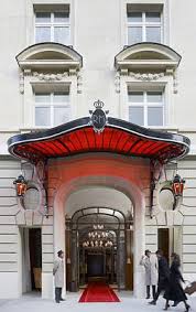 Le Royal Monceau 8212 Raffles Paris Hotel Love The Red Awning Paris Hotels Royal Hotel Paris