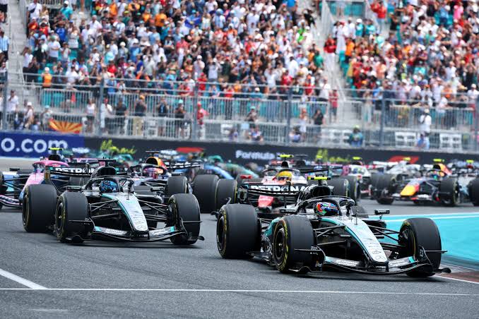 FIA Reconsiders the 50/50 Formula 1 Power Unit as V8 Return Moves Closer