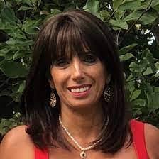 Veronica Bunting's Instagram, Twitter & Facebook