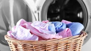 Pastikan mencuci pakaian bayi sebelum digunakan. Catat Begini Cara Mencuci Baju Agar Terhindar Dari Virus Corona Covid 19