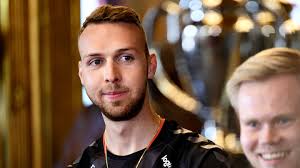 Benzin på tanken og champagnen på køl: Søndag afgøres DM i motocross