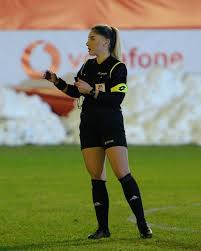 Popular  ¡Escándalo! Suspenden de por vida a una árbitra del fútbol turco  por un video nopor con su jefe