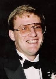 Robert Bays's Instagram, Twitter & Facebook