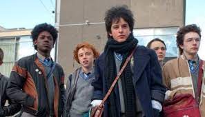 It reminded me of younger days when music and fashion were everything. Sing Street Wessels Filmkritik Com