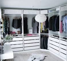 Eckschrank Ikea Pax 31 Ideen Eckschrank Ikea Pax 31 Ideen Https Wardrobe Decordiyhou 2020 Yatak Odasi Gardirop Ikea Pax Gardirop Yatak Odasi Dolap Duzenleme