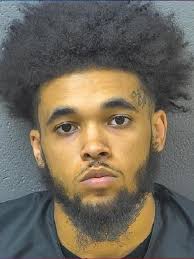 Lynchburg drug trafficker with machine gun sentenced to 15 years