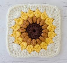 Link to sliding ring tutorial, if you would like to start start with a basic granny square. Sunburst Granny Square Crochet 365 Knit Too