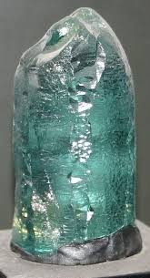 The Name Aquamarine Literally Means Sea Water And Is A Reference To The Blue Green Color Of The Crystals Minerals Minerals And Gemstones Rocks And Minerals