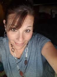 ITS 5 O'CLOCK SOMEWHERE!!🍹🌞🌊 HAPPY SATURDAY POOL PEOPLE! 😁