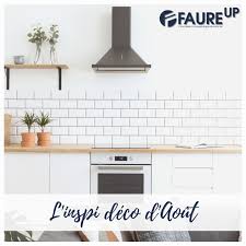 Ce Moi Ci On Vous Conseille La Credence En Carreaux De Metro Pour Votre Cuisine En Blanc Ou En Noir Ces Carreaux Tendanc Idee Cuisine Carreaux Metro Deco