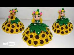 Berbagai informasi terkait gambar bunga matahari dari kain flanel dan bunga lain. Ide Kreatif Hias Boneka Menjadi Putri Bunga Matahari Doll Decoration Dolls Using Flannel Youtube Di 2021 Kreatif Ornamen Natal Ide