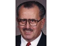 Benjamin Witkowski's Instagram, Twitter & Facebook