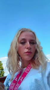 Alecia Weaver (@queenalecia22)