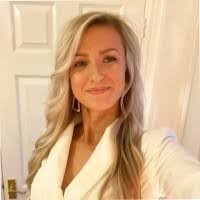 Rebekah Fullerton's Instagram, Twitter & Facebook