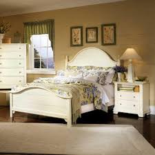 Guest room wall color (since i have all that black and white stuff) unless we… english cottages radiate with charming floral prints, unassuming furniture, and relaxed but dignified design. Cottage Creamy White Bedroom Group Bb17 Group Bedroom Groups Parrott S Furniture