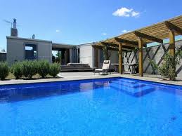 Wellington Wairarapa Wairarapa Martinborough Holiday Home Rental Accommodation Poolside Splendour Martinborough Holiday Home Quiosques Com Piscina Piscina