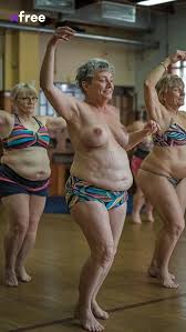 Sweating it out and baring it all! Naked mature woman bringing sexy to  Zumba. Pure porn vibes! - @varsitypussiess Sex Reel On xfree.com – TikTok  Porn & Shorts