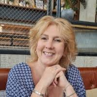 70+ perfiles de «Lakin»