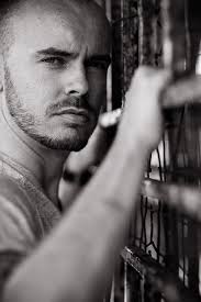 LEO © Goosebump Productions