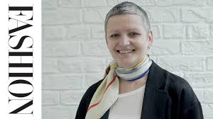 Coloring your gray hair can be a challenge because when hair grows in gray, it often grows in with a coarser texture that is more resistant to color. How To Style Short Grey Hair Youtube