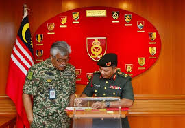 Senarai nama calon yang layak ke pemilihan akhir boleh di semak melalui laman web tentera darat di : Senarai Nama Pegawai Kanan Tentera Darat