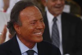Julio Iglesias enfrenta acusaciones por presuntas agresiones sexuales: lo que se sabe del caso
