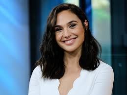 At age 18, she was crowned miss israel 2004. Wonder Woman Gal Gadot Went Makeup Free On Instagram