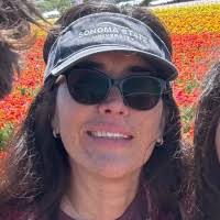 Kim Heide's Instagram, Twitter & Facebook