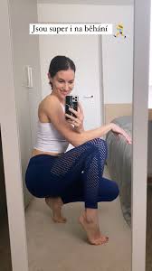 Učím se a učit se. Lucie Krizkova S Feet Wikifeet