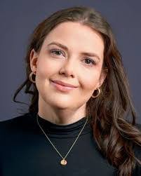 Alyssa Capuano's Instagram, Twitter & Facebook