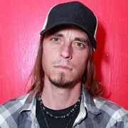 The guitars, strings, amps & pedals of the world's best artists