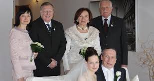 Ale už mě to tu nebaví. Vaclav Klaus Ml Se Tajne Ozenil S Mladou Pritelkyni Blesk Cz