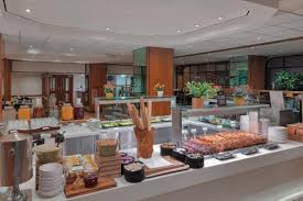 Rooms are typical of the group, reasonably well equipped and comfortable. Holiday Inn London Kensington Forum An Ihg Hotel London Aktualisierte Preise Fur 2021